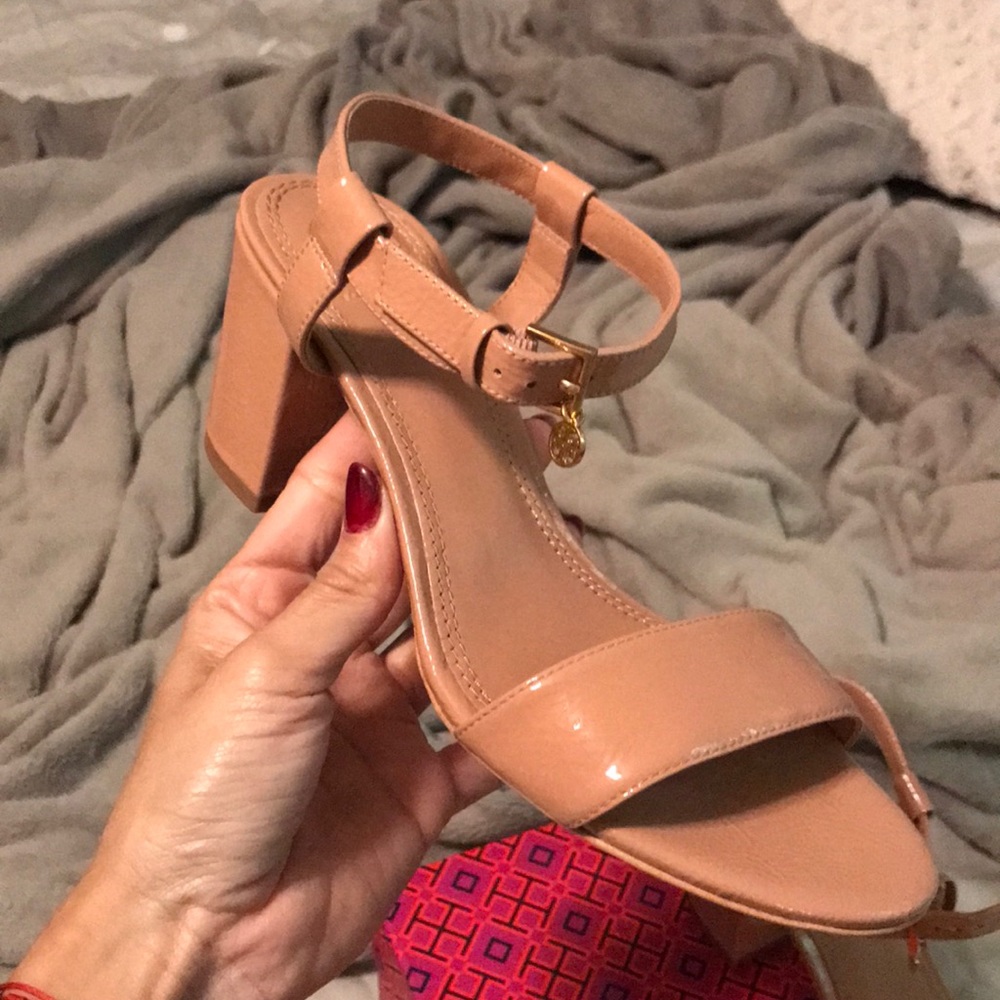 Tort Burch ankle strap sandel